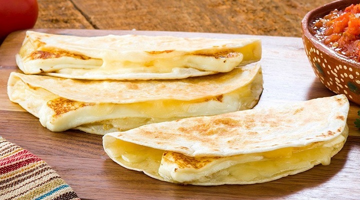 quesadilla con queso chihuahua